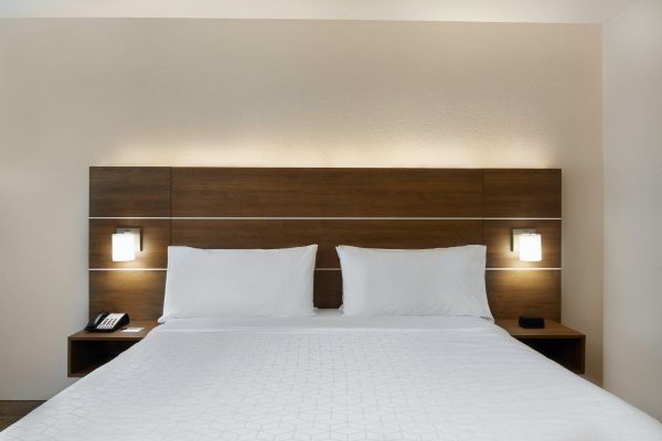 Holiday Inn Express & Suites PENSACOLA WEST-NAVY BASE (Pensacola)